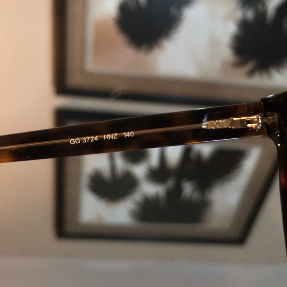 *SOLD* NEW 100% AUTH Gucci Sunglasses - Picture 7 of 8